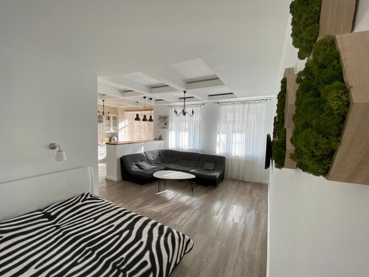 Bright Apartment Homel Exterior foto